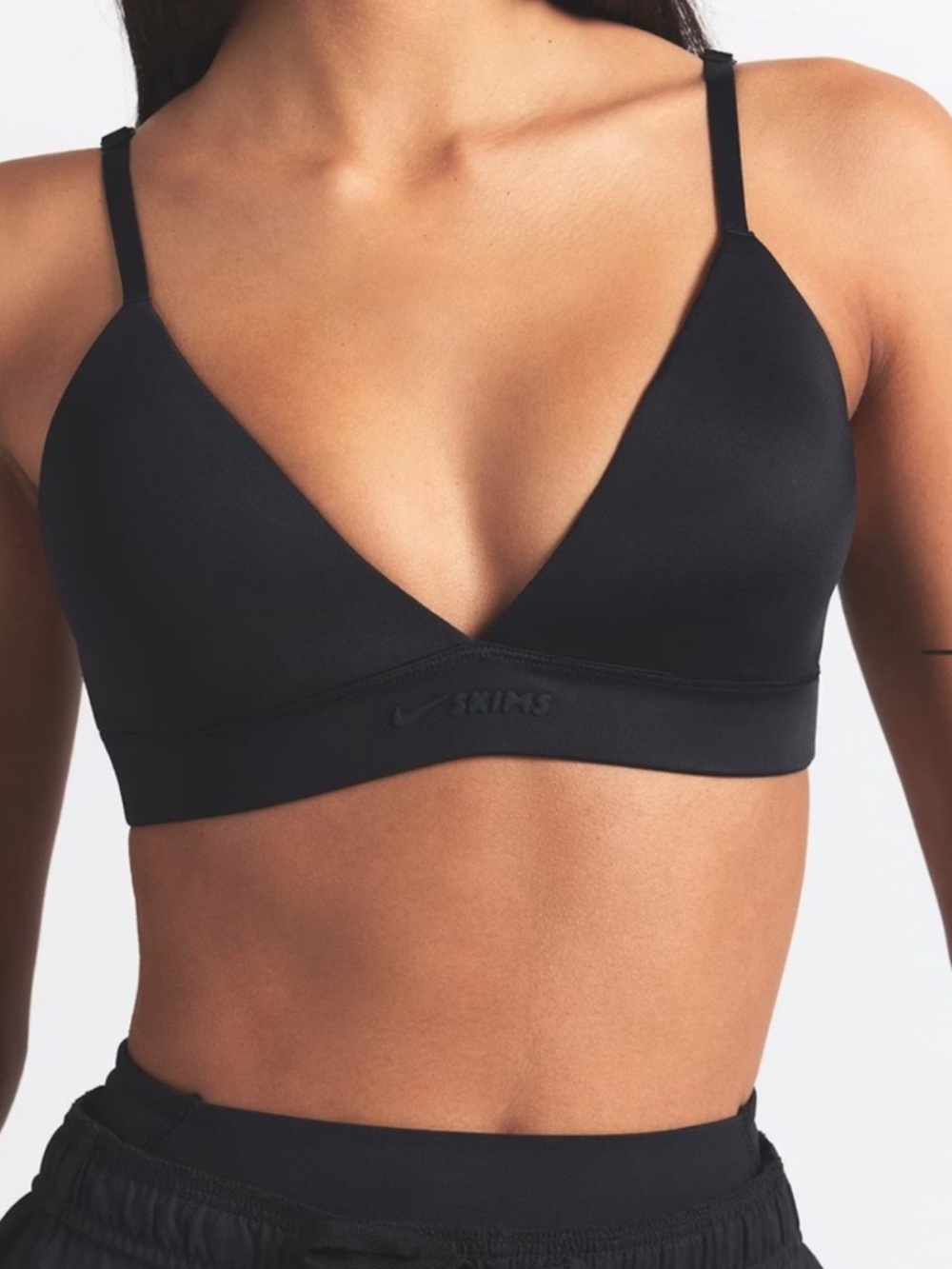 NikeSKIMS Shine Triangle Bra - Obsidian